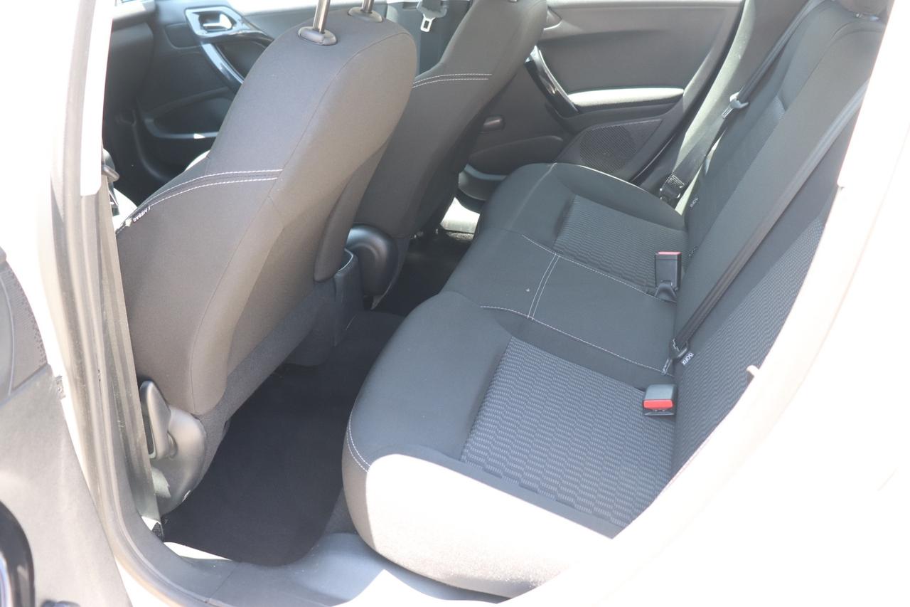 Peugeot 208 BlueHDi 75 5 porte Allure
