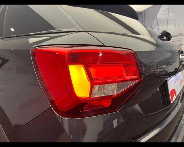 AUDI Q2 30 TDI S tronic Business