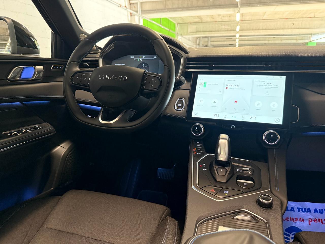 Lynk&co 01 PHEV More