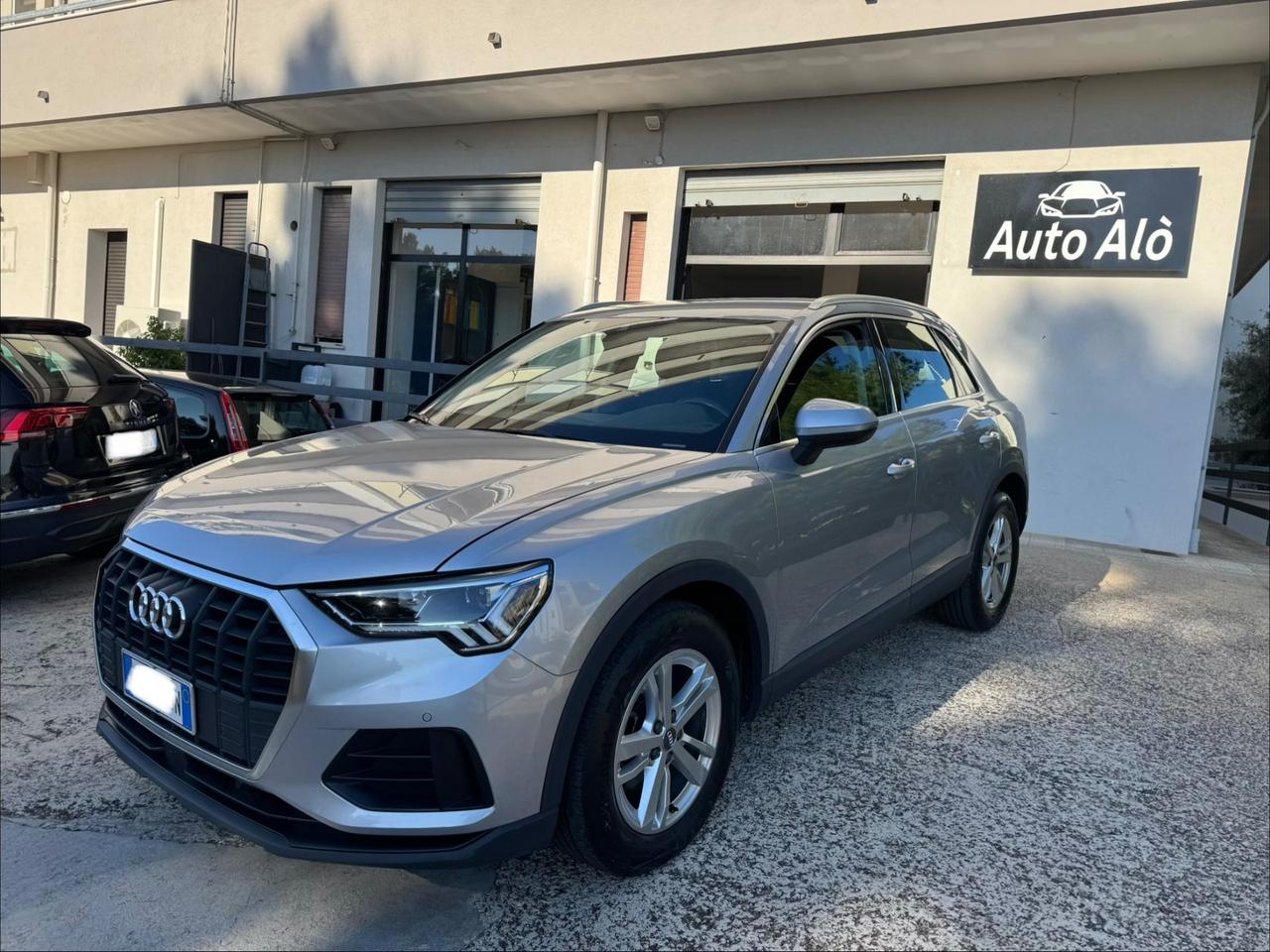 Audi Q3 2.0 TDI - FARI MATRIX - 2019