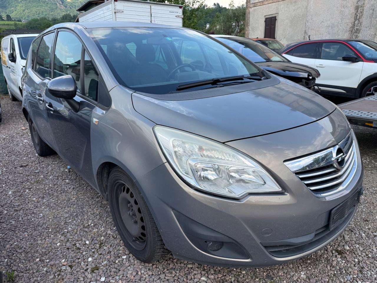 PACCHETTO PER COMMERCIANTI ..4 MACCHINE …Toyota Avensis 2.2 D-4D 16V