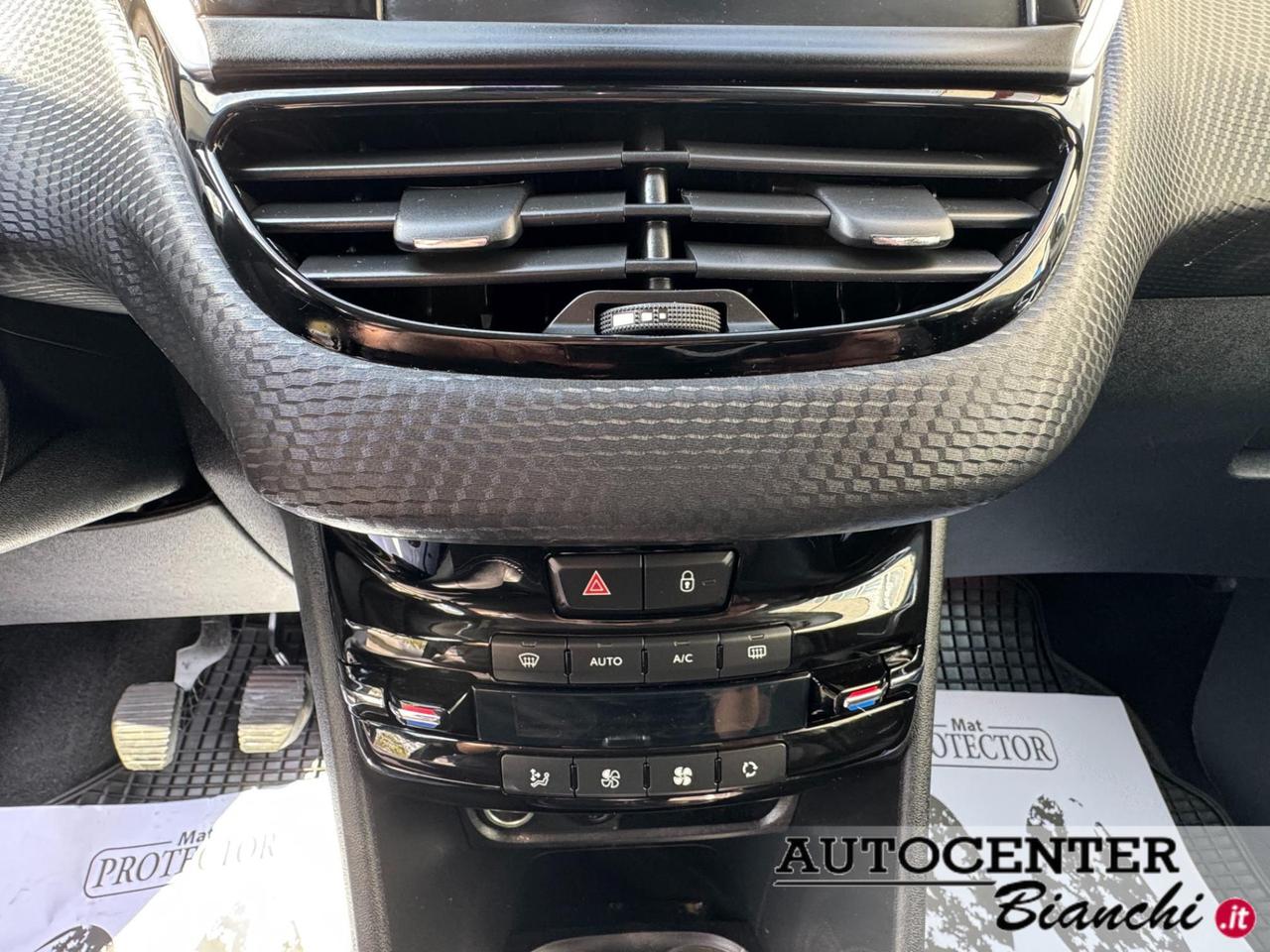 Peugeot 2008 1.6 bluehdi Allure 100cv my16