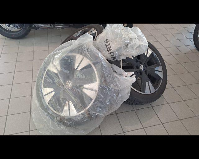 VOLKSWAGEN Multivan T7 2.0 tdi Style 150cv dsg 7p.ti