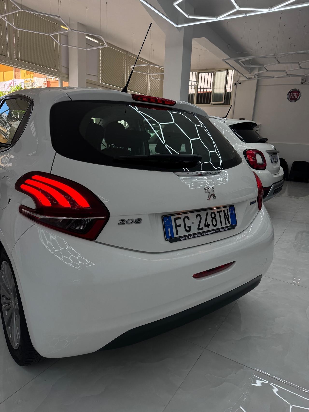 Peugeot 208 PureTech 82 5 porte Allure