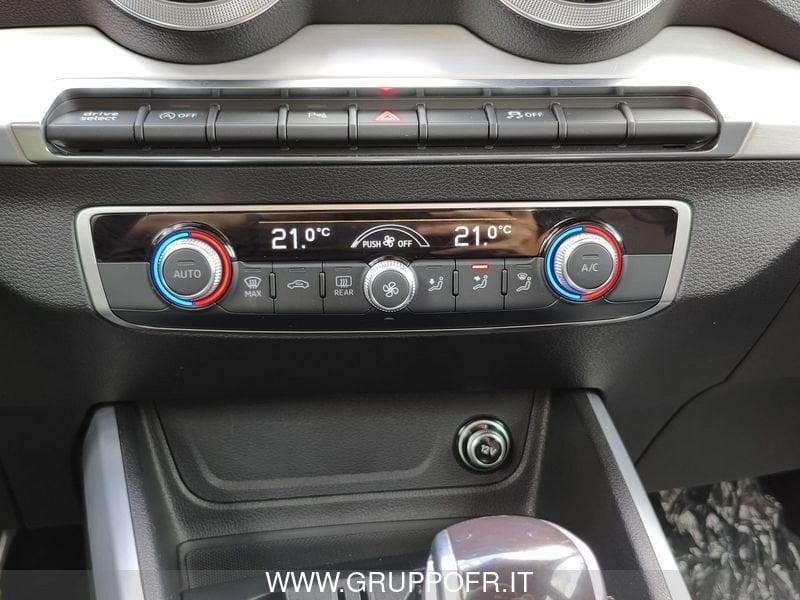 Audi Q2 35 TDI S tronic Identity Black