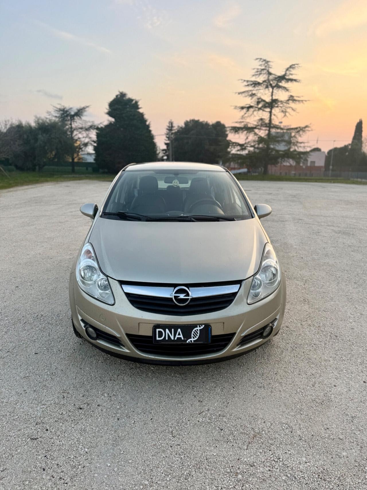 Opel Corsa 1.2 Benzina Metano unipropr. NEOPATENTATI