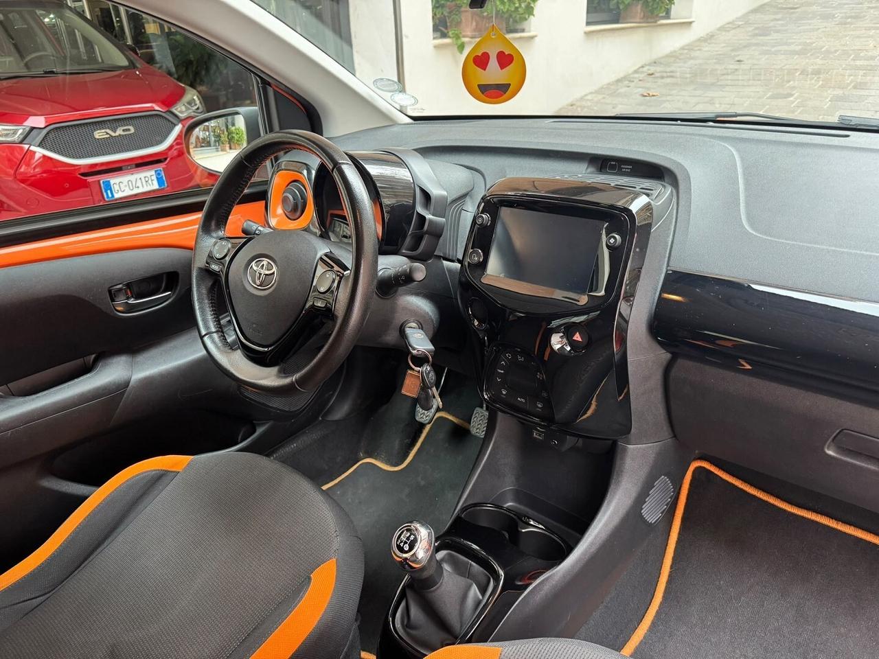 TOYOTA Aygo Connect 1.0 VVT-i 72CV 5P x-clusiv GPL