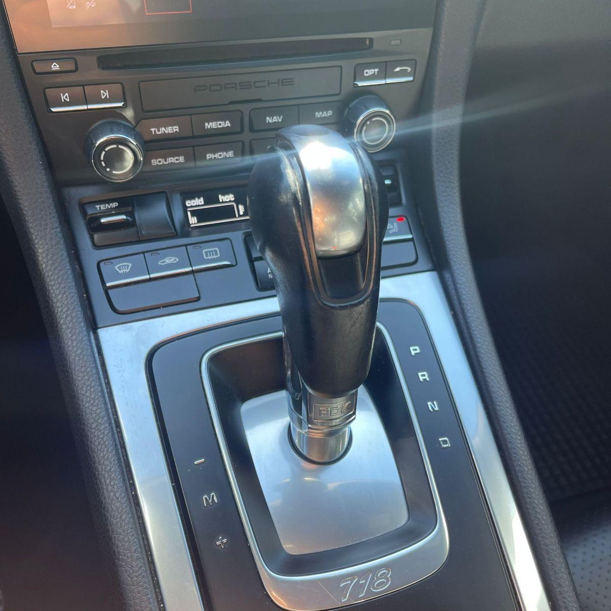 PORSCHE - 718 Cayman