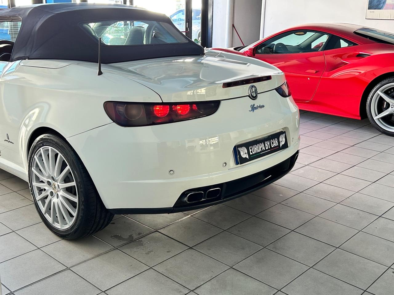 Alfa Romeo Spider 2.4 JTDm 200CV Q-Tronic