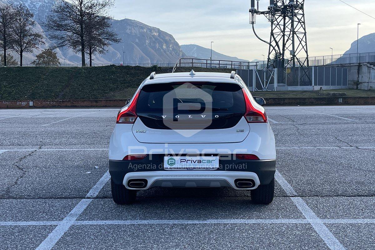 VOLVO V40 Cross Country D2 Momentum