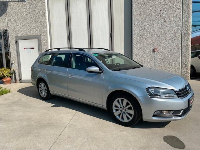Volkswagen Passat VII 2011 Var. 2.0 TDI Comfortline Business