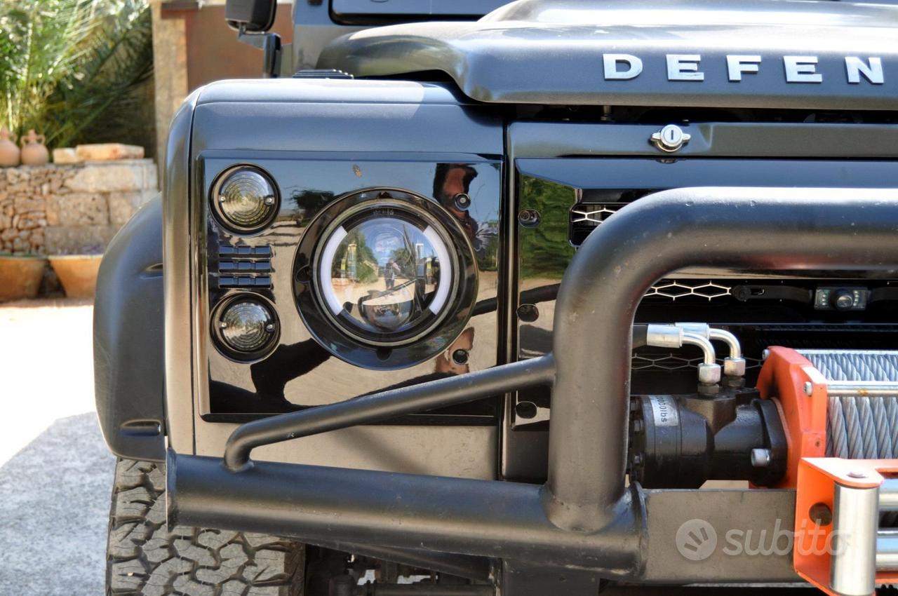 Land Rover Defender 110