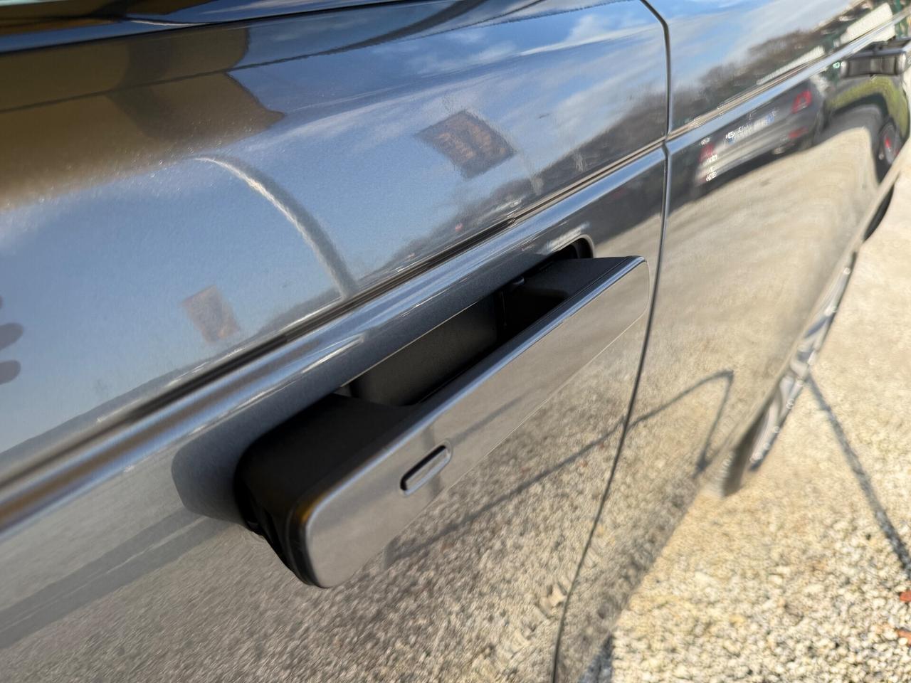 Range Rover Velar 2.0D I4 240 CV R-Dynamic HSE