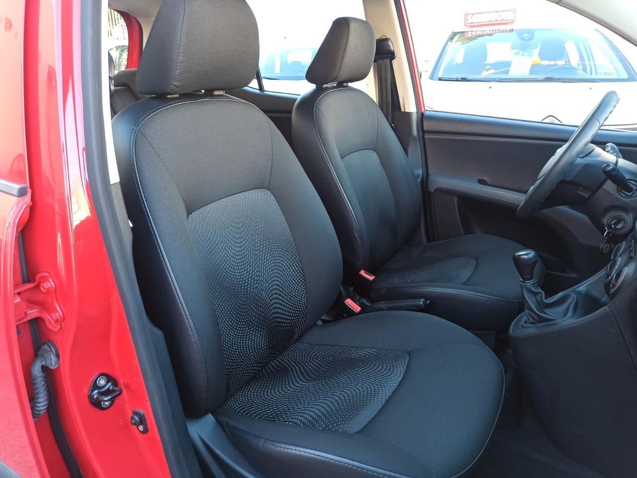 Hyundai i10 1.1 12V BlueDrive GPL Sound Edition