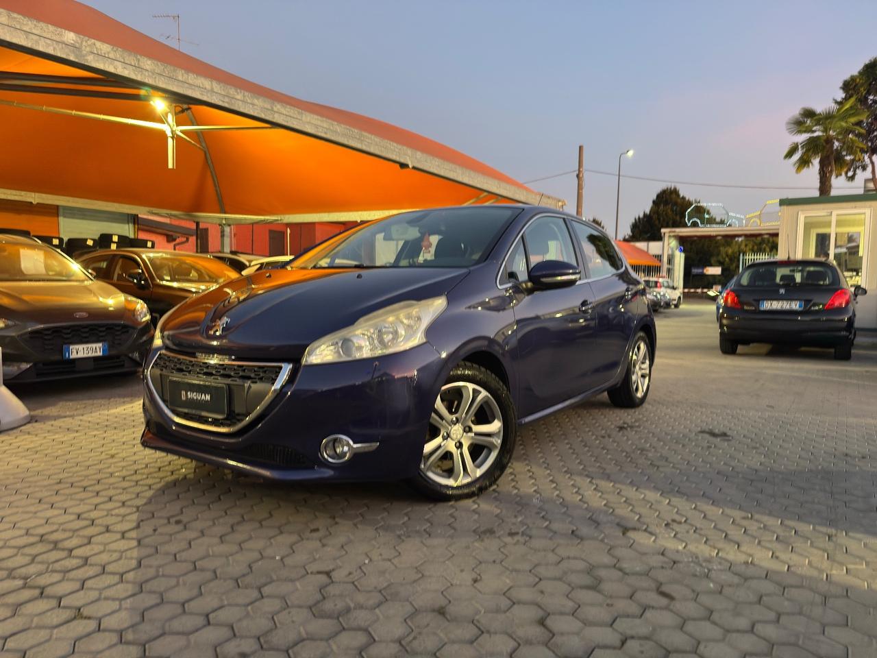 Peugeot 208 1.4 ADATTA A NEOPATENTATI HDi 68 CV 5 porte Allure