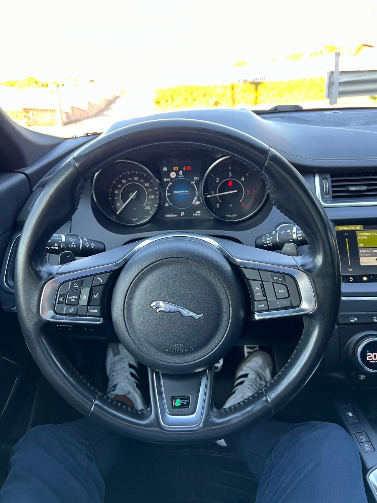 Jaguar E-Pace 2.0D 180 CV AWD R-Dynamic