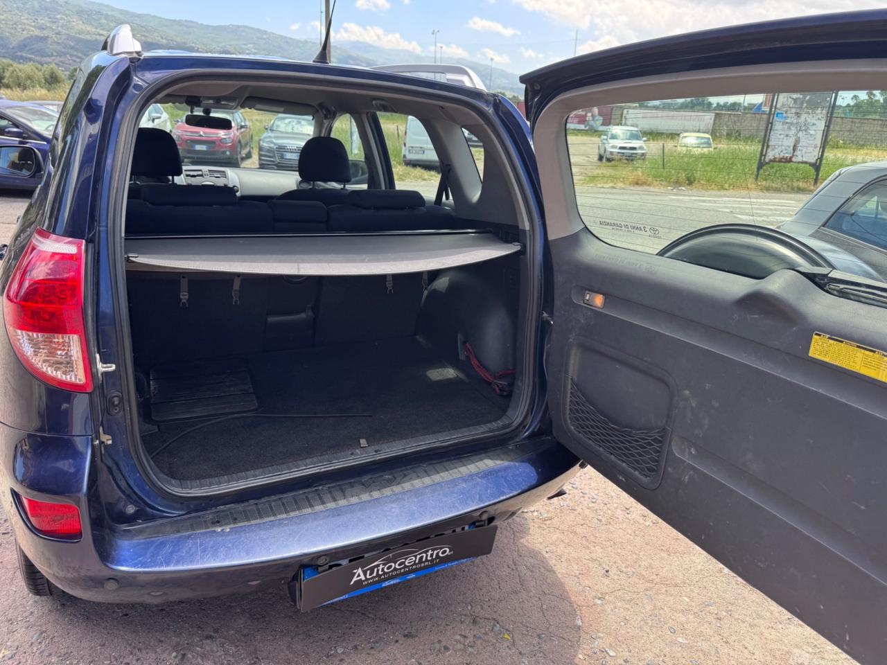 Toyota RAV 4 RAV4 2.2 D-4D 136 CV Sol