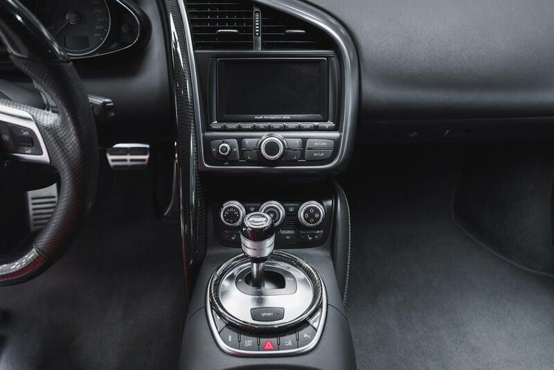 Audi R8 4.2 V8 IVA ESPOSTA