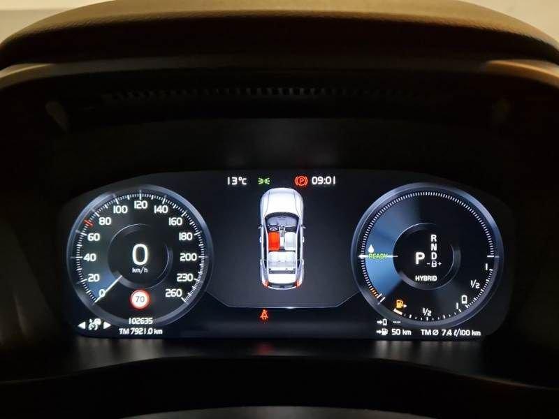 Volvo XC40 T5 180+82 CV Plug-in Hybrid Recharge R-design