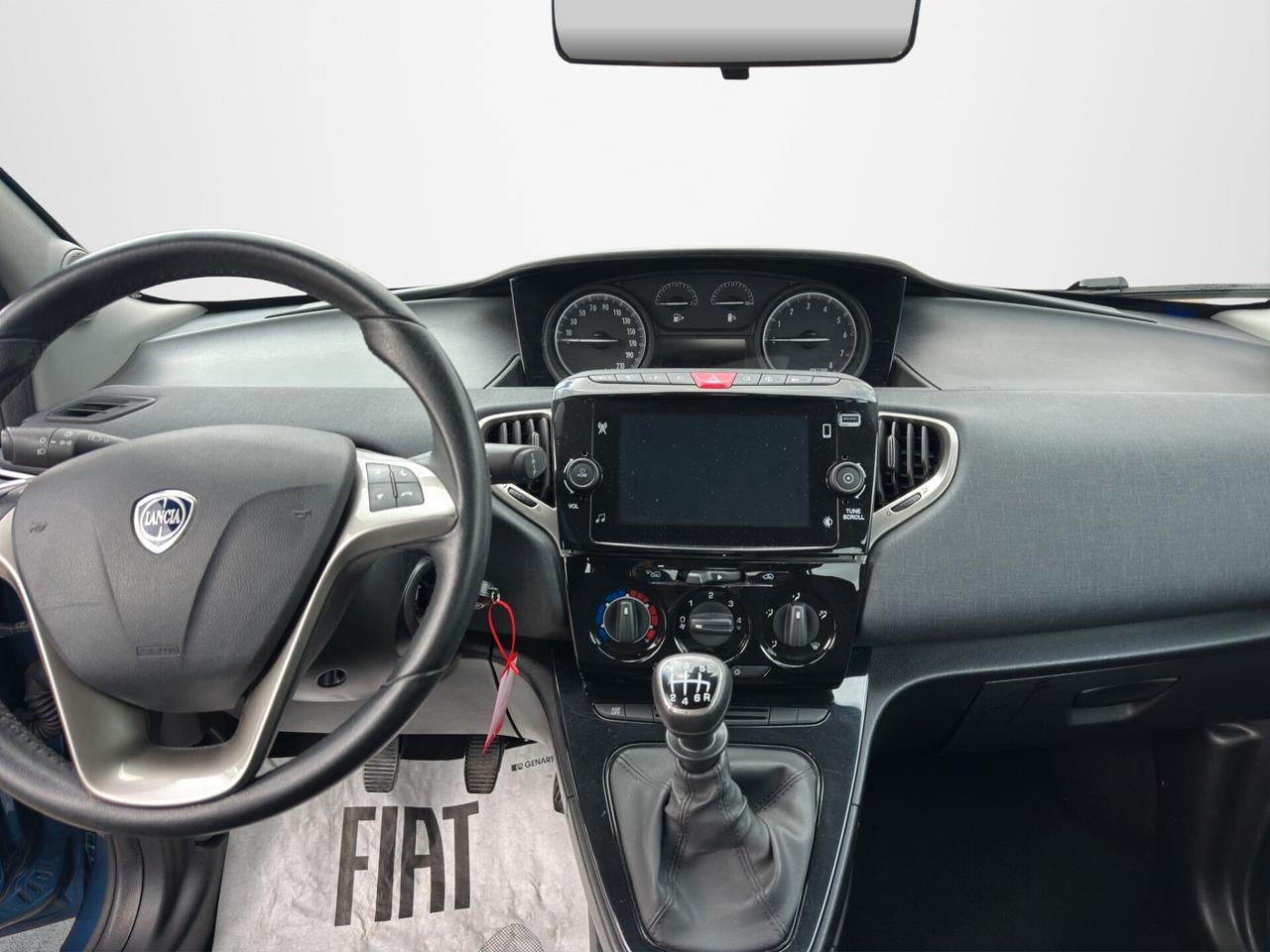 Lancia Ypsilon 1.0 FireFly 5 porte S&S Hybrid Gold