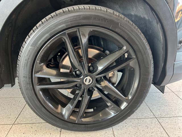 NISSAN Qashqai 1.6 dCi 4WD Black Edition - FULL OPTIONAL!