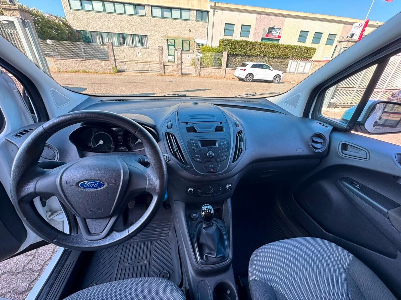 Ford Transit Courier 1.5 TDCi 75CV Van Entry