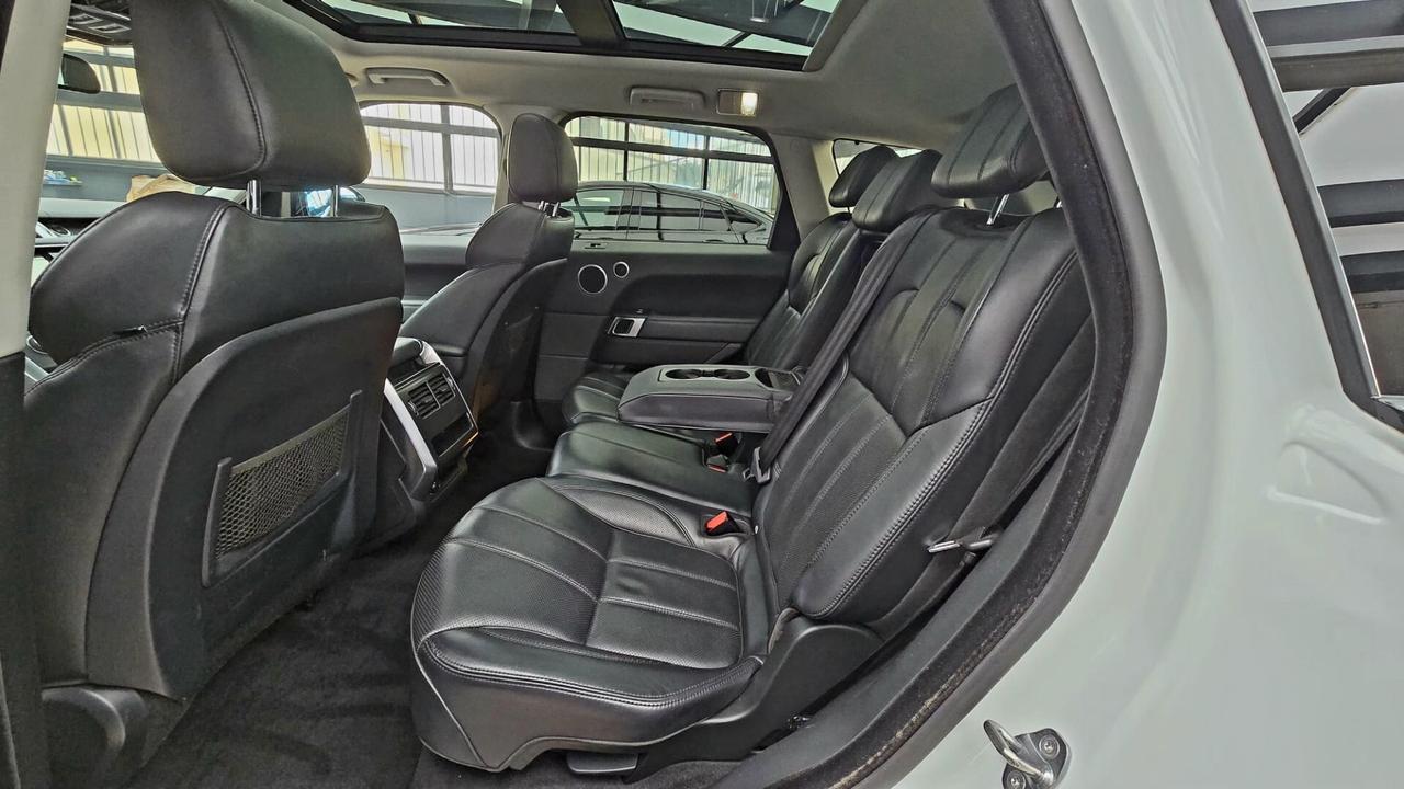 RANGE ROVER SPORT 3.0 SDV6 306cv HSE DYNAMIC BLACK LINE