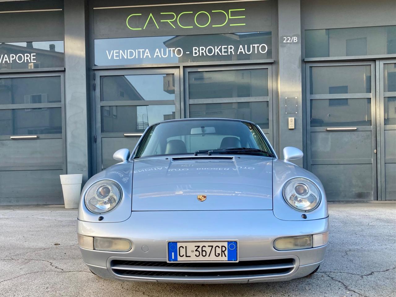 Porsche 911 Carrera 4 - 993