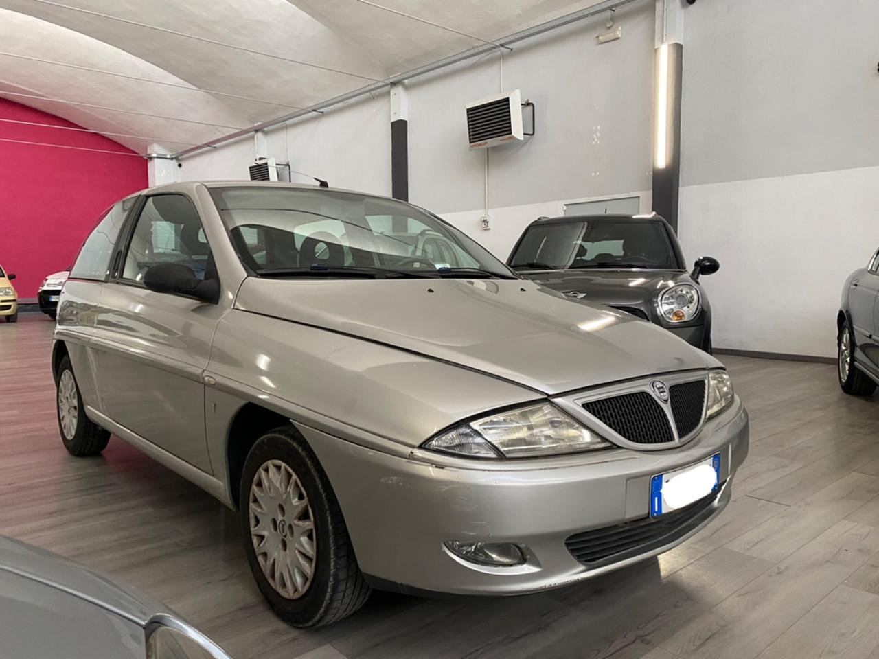 Lancia Y 1.2i cat Elefantino Blu