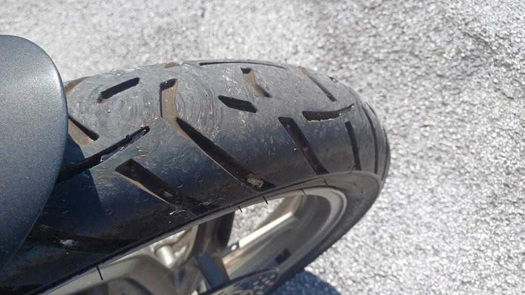 Bmw R 1200 GS 2 BORSE ORIGINALI SCARICO AKRAPOVIC GOMME NUOVE APPENA TAGLIANDATA