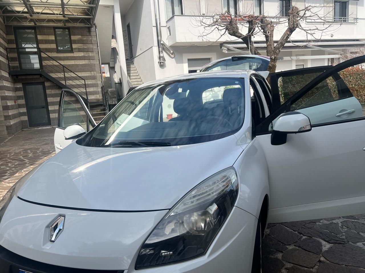 Renault Scenic Scénic X-Mod 1.9 dCi 130CV Dynamique