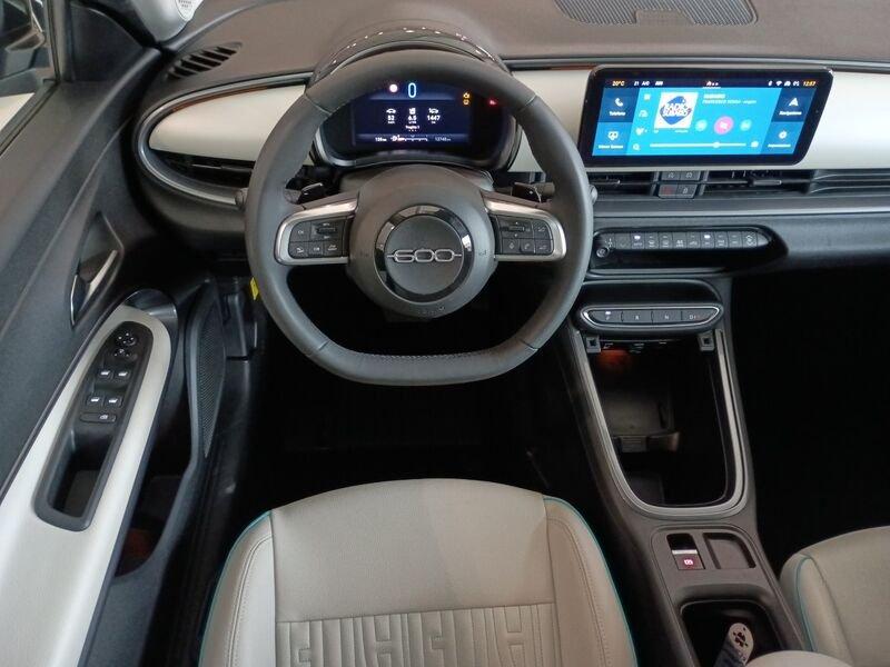 FIAT 600 1.2 Hybrid 110cv La Prima