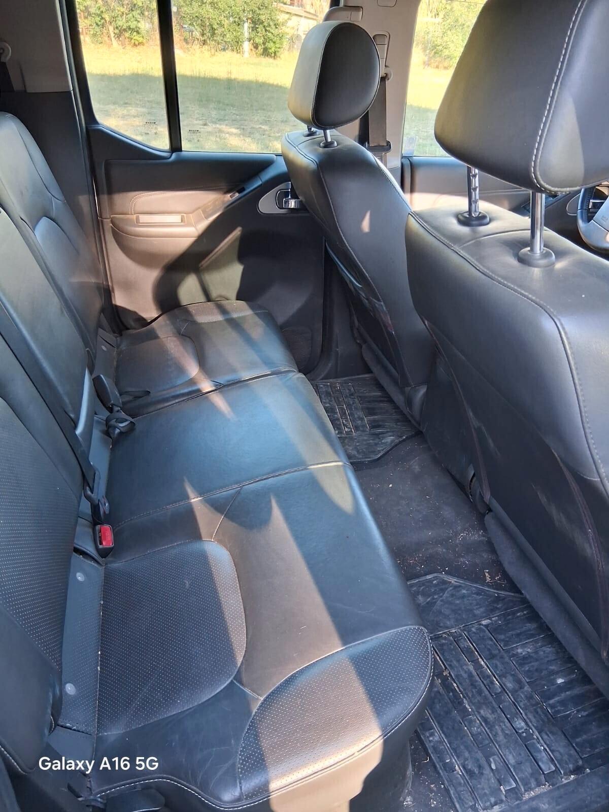 Nissan Navara 3.0 dCi 4 porte Double Cab LE V6