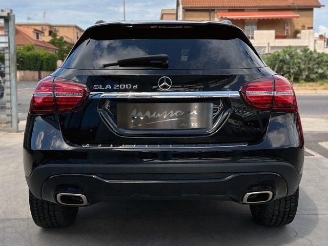 MERCEDES-BENZ GLA 200 d Automatic Sport NightPack