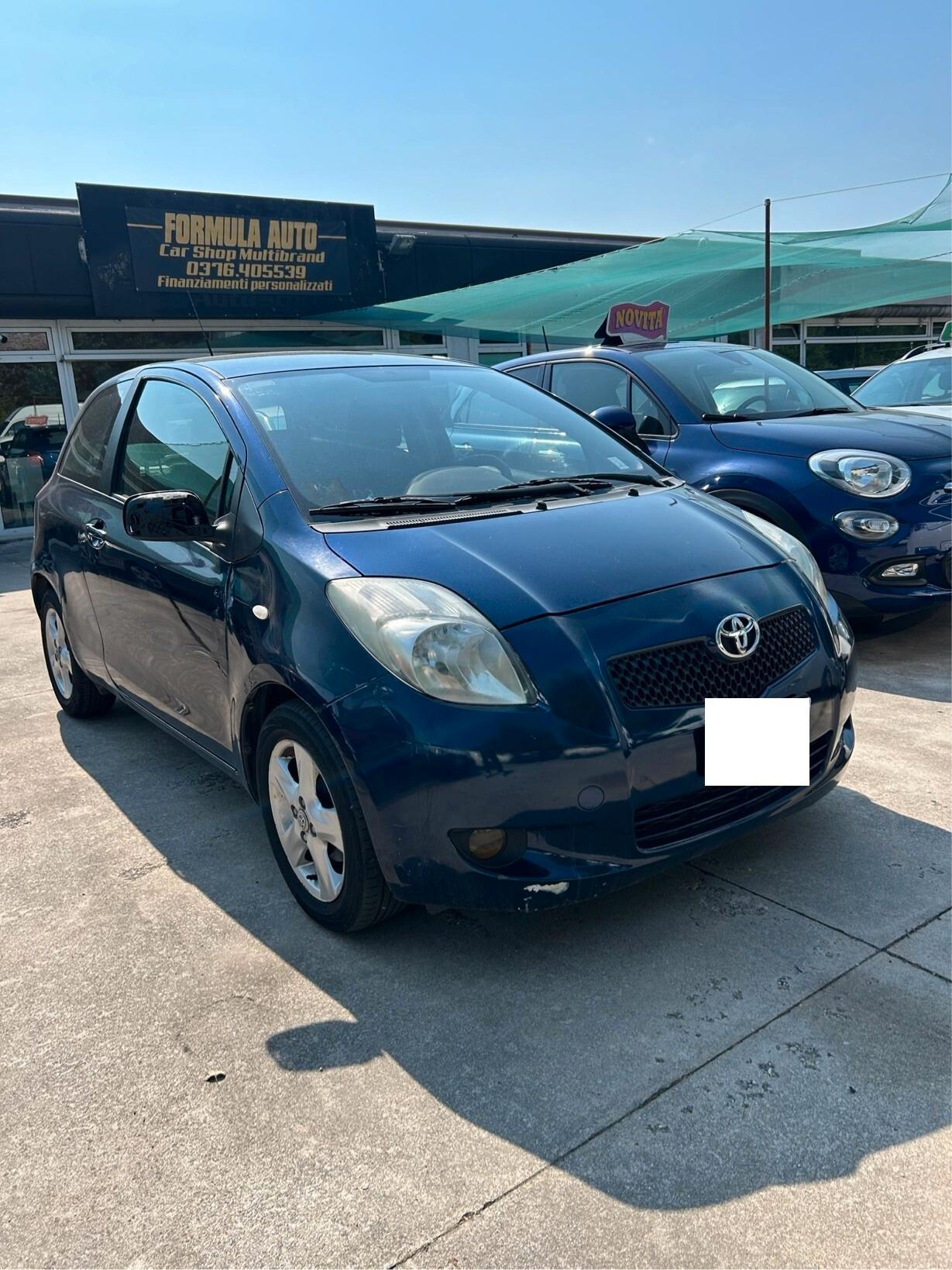 Toyota Yaris 1.4 D-4D 3 porte Sol OK NEO PATENTATI