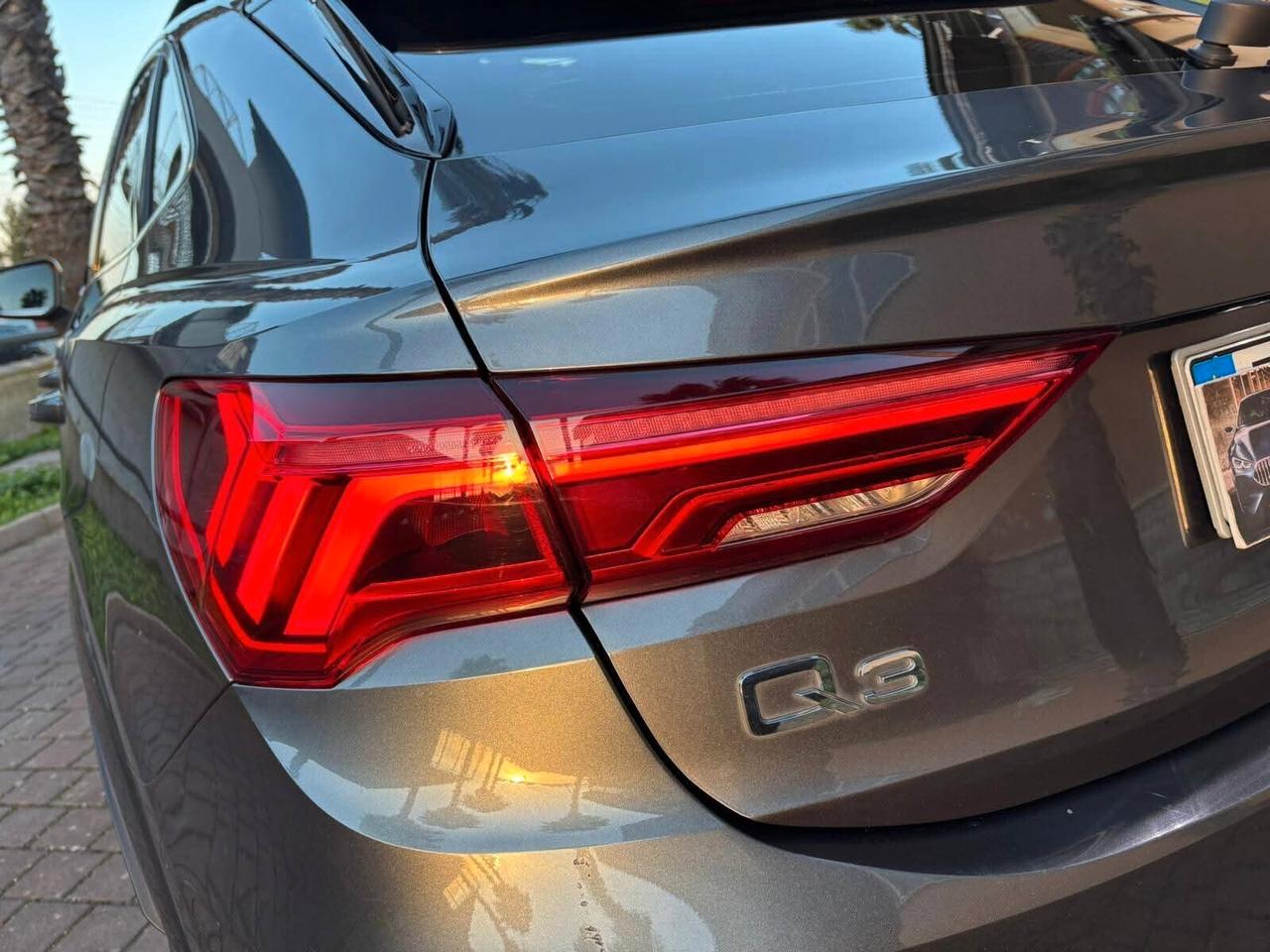 Audi Q3 SPB 35 TDI S tronic line edition//