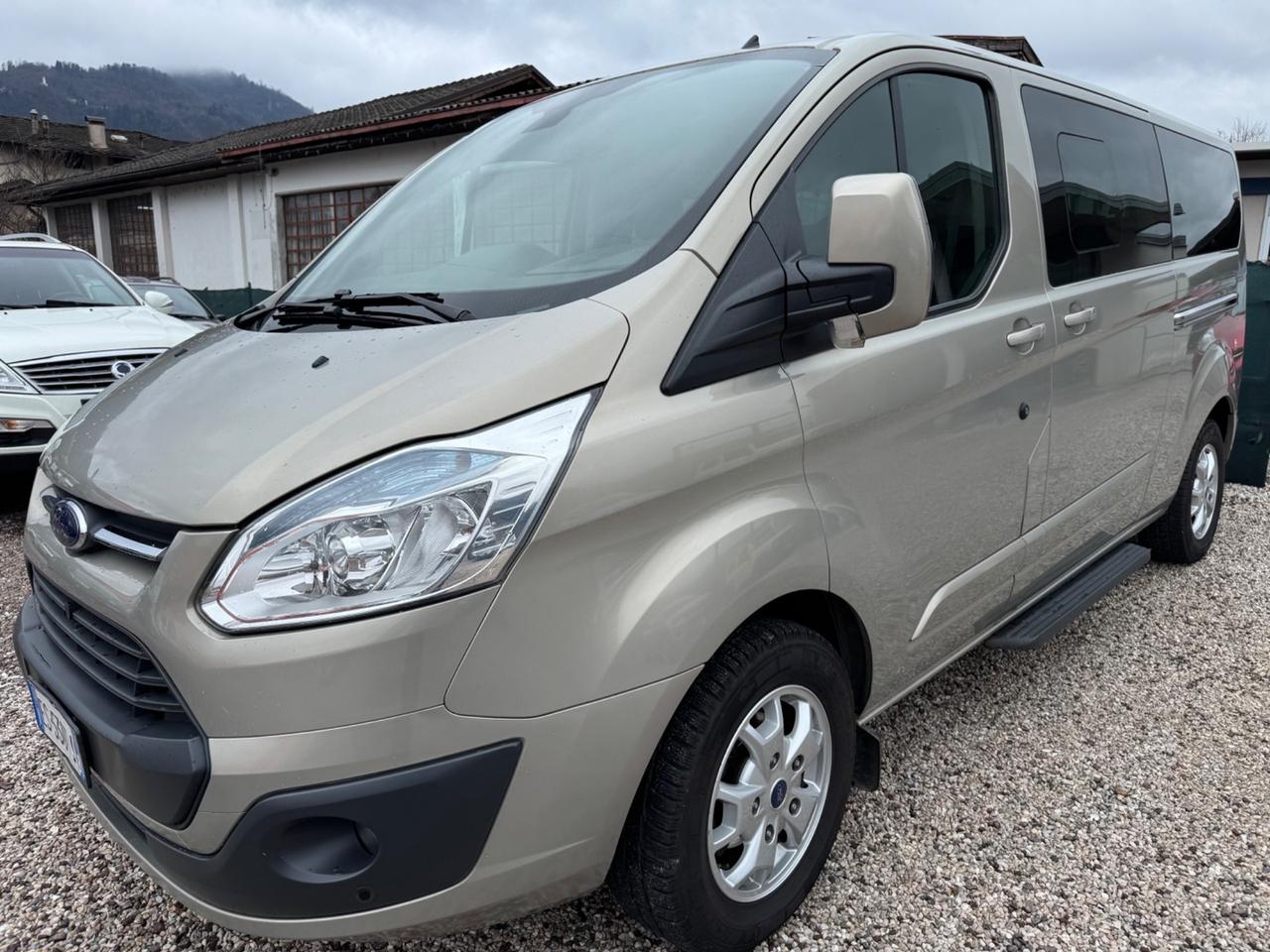 Ford Tourneo Custom Tourneo Custom 300 2.2 TDCi 155CV PL Titanium