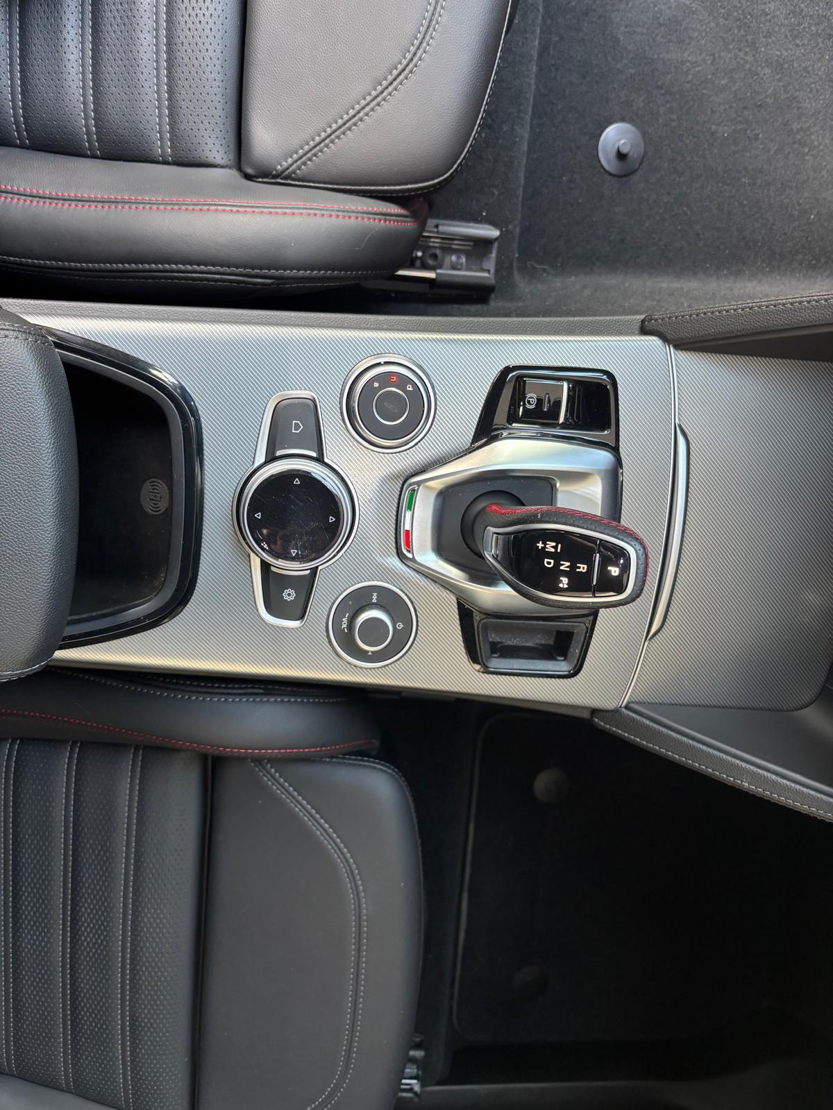 Alfa Romeo Stelvio Competizione