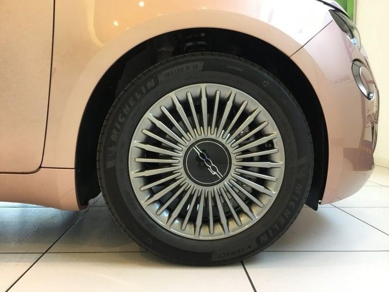 FIAT 500 Hybrid Hybrid Icon MY26 PACK COMFORT