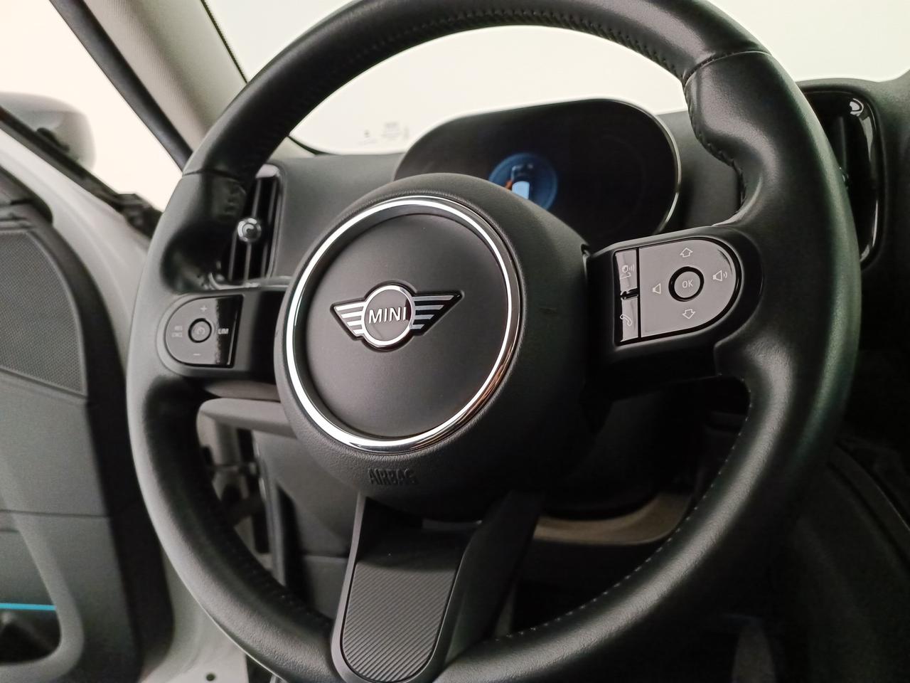 MINI Mini Countryman 1.5 Cooper Essential auto