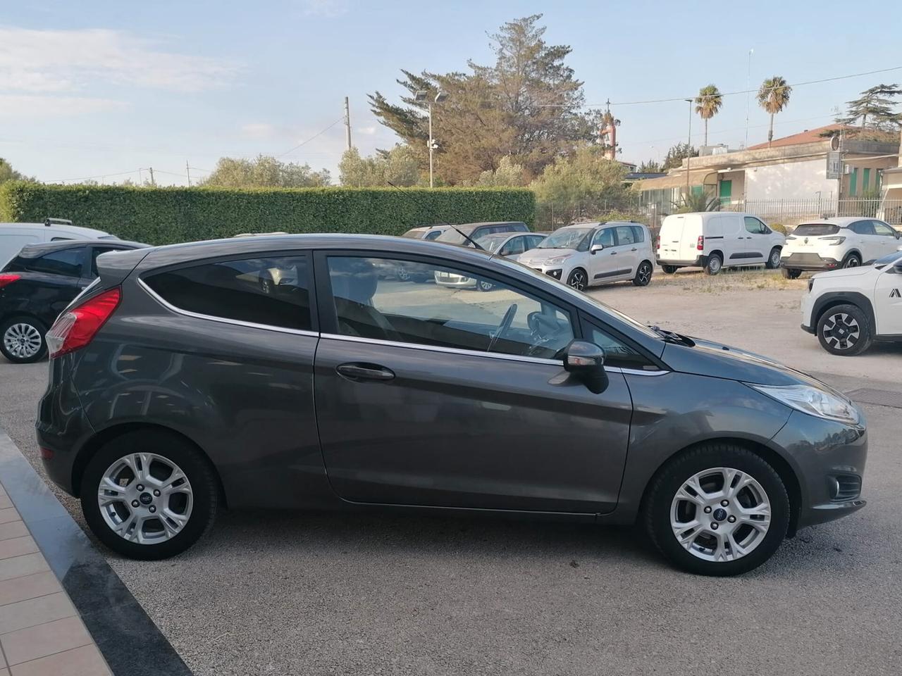 Ford Fiesta 1.5 TDCi 75CV 3 porte Titanium