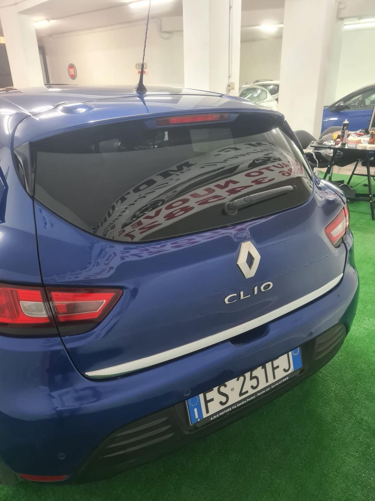 Renault Clio dCi 8V 75 CV 5 porte Moschino Intens
