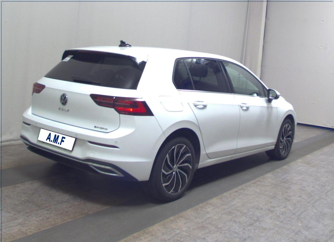 Volkswagen Golf 1.5 eTSI 150 CV EVO ACT DSG Style IQ-LIGHT