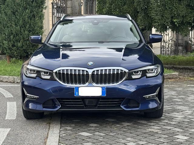 BMW 320 d xDrive Touring Luxury iva deducibile