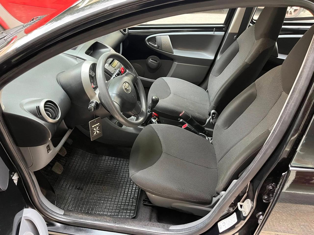 Toyota Aygo 1.0 12V VVT-i 5 porte Now