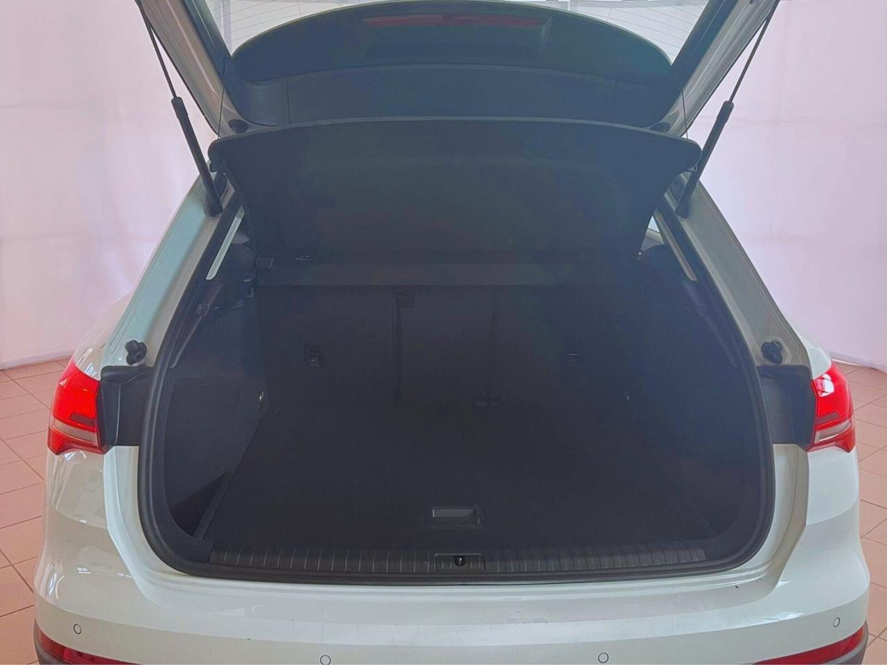 Audi Q3 40 TDI quattro S tronic Business