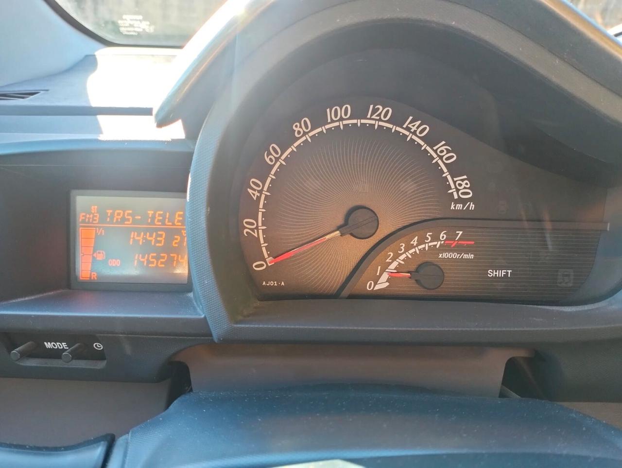 Toyota iQ 1.0 Sol Cerchi Sensori post. KM 145000.
