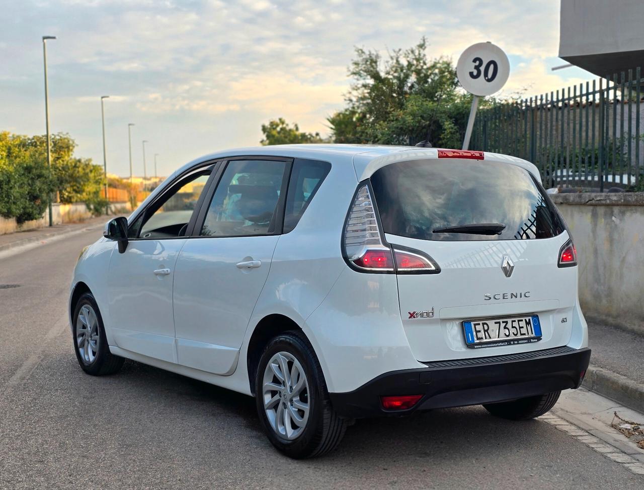 RENAULT SCENIC XMOD 1.5 DCI 2014 RESTYLING NUOVA