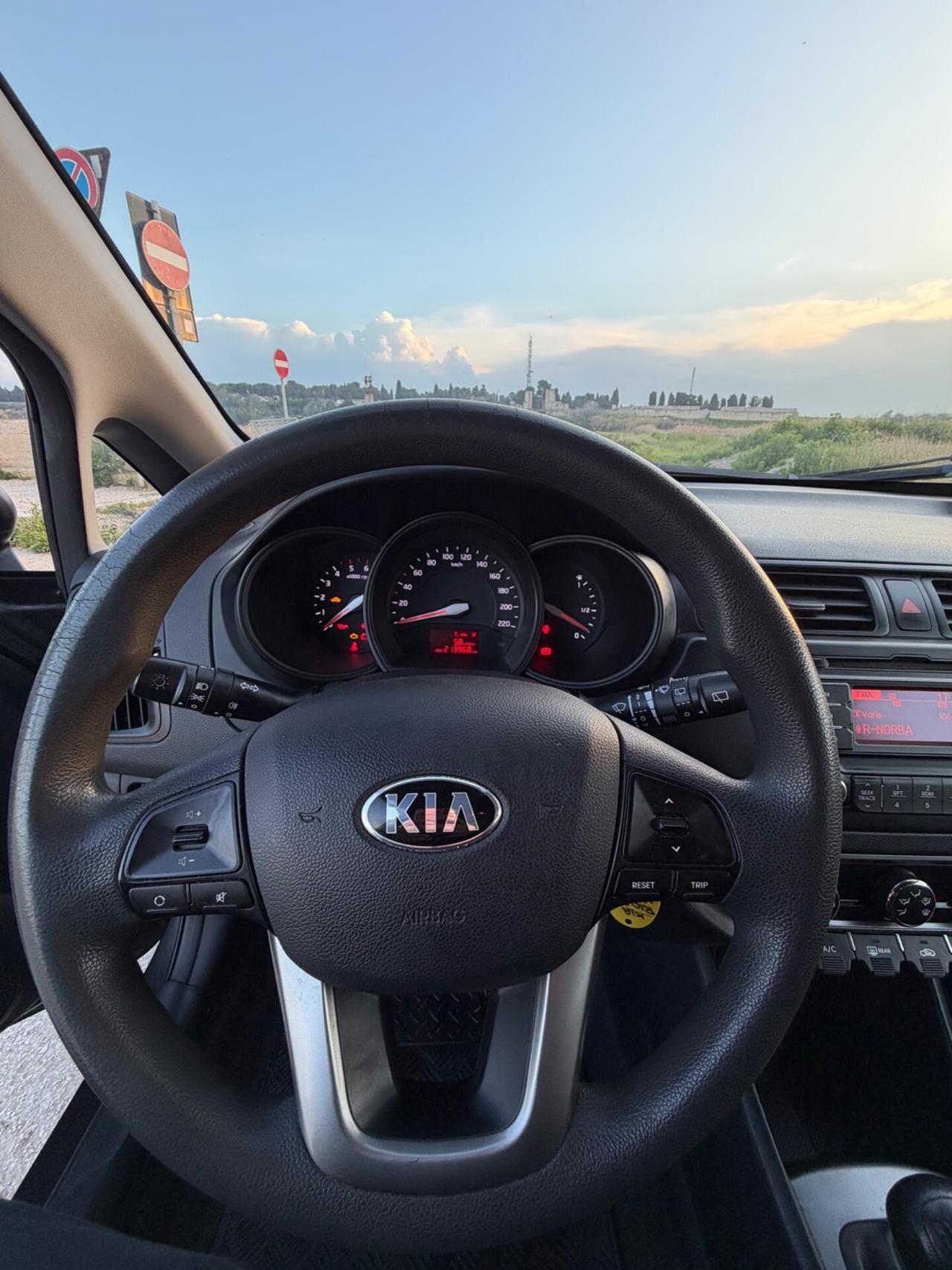 Kia Rio 1.1 CRDi 5p. Cool