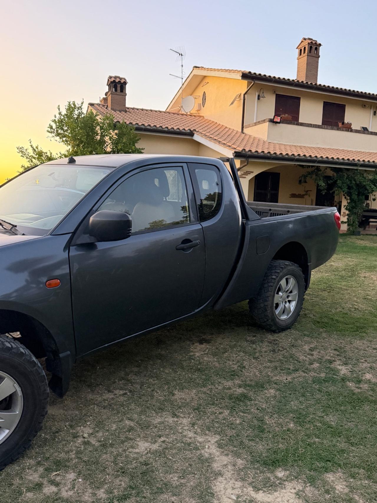 Mitsubishi L200 2.5 DI-D/136CV Single Cab Inform